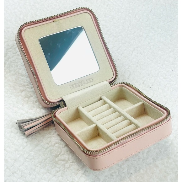 WOLF • Caroline Pink Rose Quartz Quilted Leather Travel Jewelry Case - Picture 11 of 16